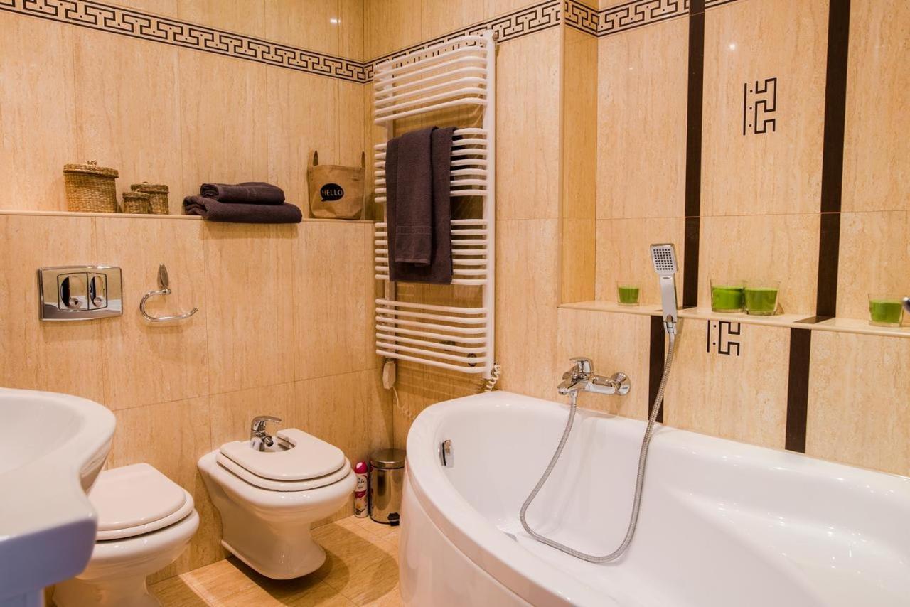 Halby Luxury Rooms Chmielna 73B Varsóvia Exterior foto